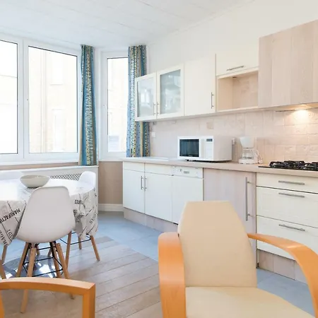 Petit Plage De Panne